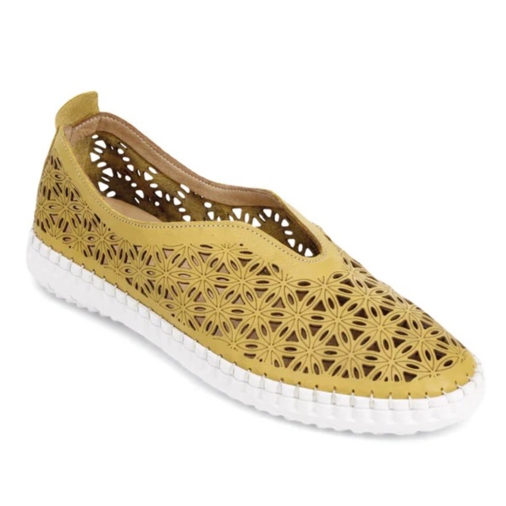 NIB Bueno Laser Cut Floral sneakers in Yellow